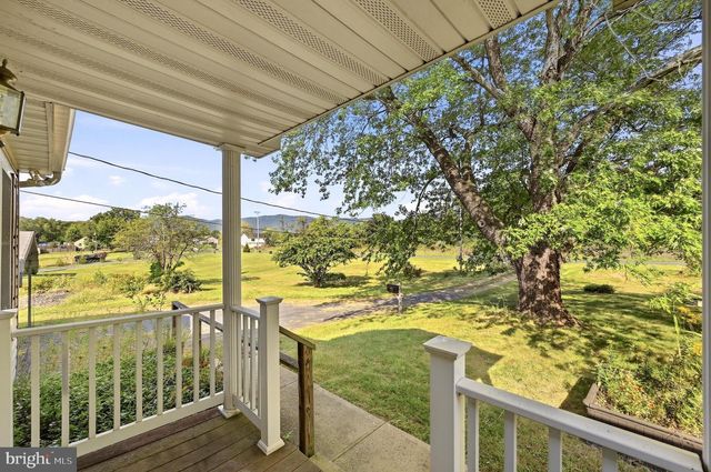 790 RIVERMONT DR, Front Royal, VA 22630