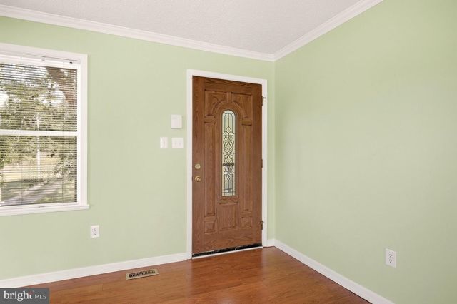 790 RIVERMONT DR, Front Royal, VA 22630