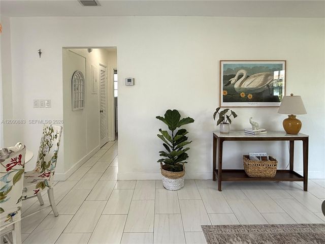 18750 NE 18th Ave 251, Miami, FL 33179