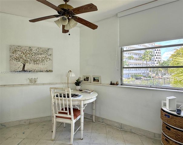 18750 NE 18th Ave 251, Miami, FL 33179