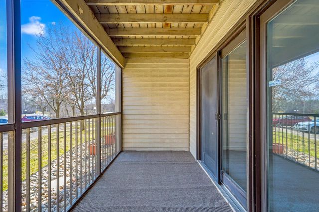 3150 Glen Oaks Avenue 105A, White Bear Lake, MN 55110