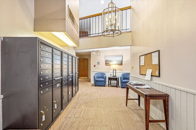 3150 Glen Oaks Avenue 105A, White Bear Lake, MN 55110