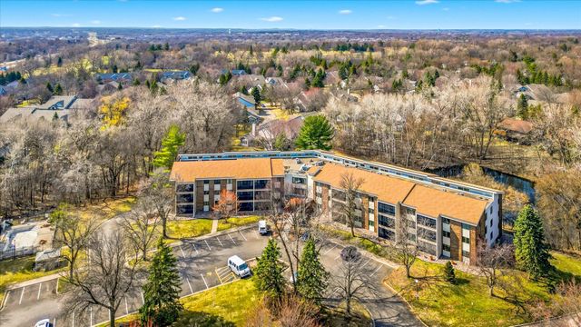 3150 Glen Oaks Avenue 105A, White Bear Lake, MN 55110