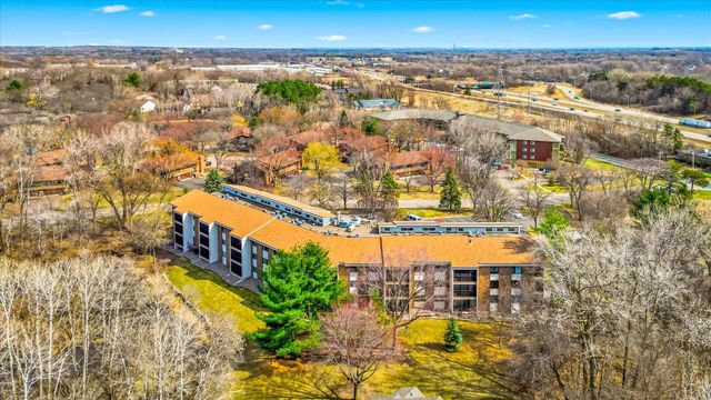 3150 Glen Oaks Avenue 105A, White Bear Lake, MN 55110