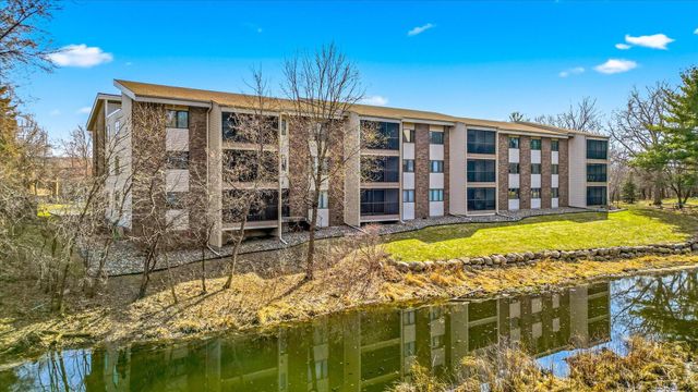 3150 Glen Oaks Avenue 105A, White Bear Lake, MN 55110