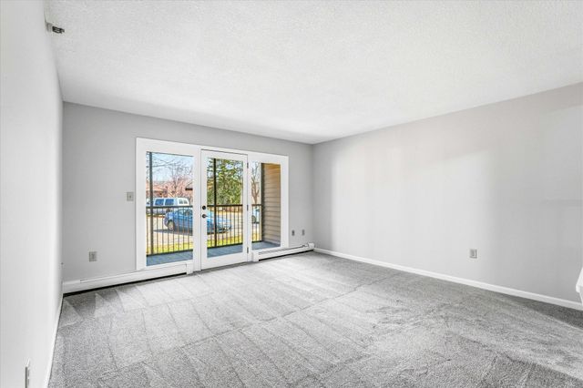 3150 Glen Oaks Avenue 105A, White Bear Lake, MN 55110
