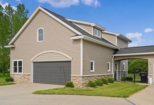 10580 Stirrup Drive, Caledonia, MI 49316