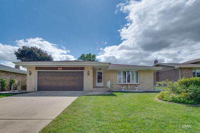 1313 W Byron Avenue, Addison, IL 60101