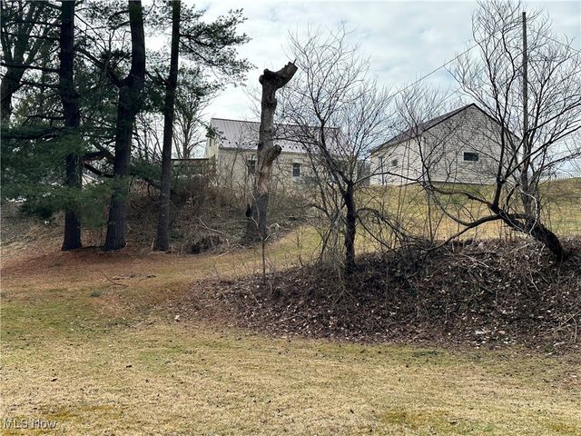 8752 N Rokeby NW, Mcconnelsville, OH 43756