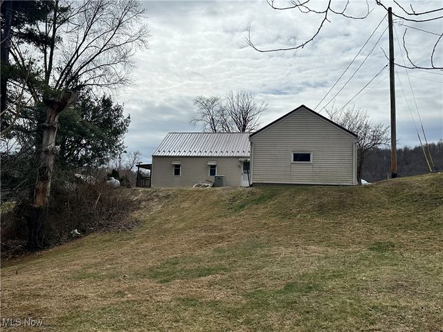 8752 N Rokeby NW, Mcconnelsville, OH 43756