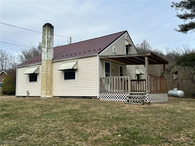 8752 N Rokeby NW, Mcconnelsville, OH 43756