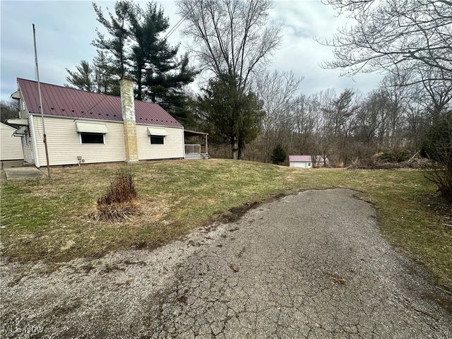 8752 N Rokeby NW, Mcconnelsville, OH 43756