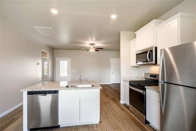1910 Redwood Lane, El Reno, OK 73036