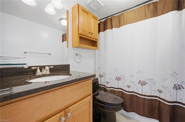 3288 Page Ave Apt 314, Virginia Beach, VA 23451