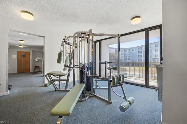 3288 Page Ave Apt 314, Virginia Beach, VA 23451