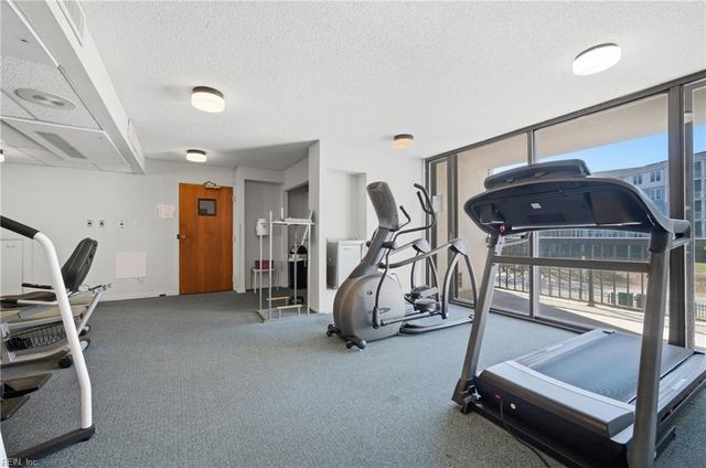 3288 Page Ave Apt 314, Virginia Beach, VA 23451