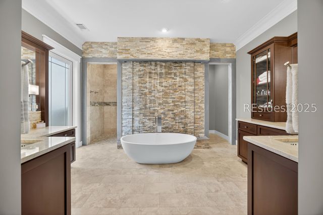 7 Normandy Cir, Bluffton, SC 29910