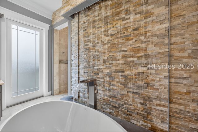 7 Normandy Cir, Bluffton, SC 29910