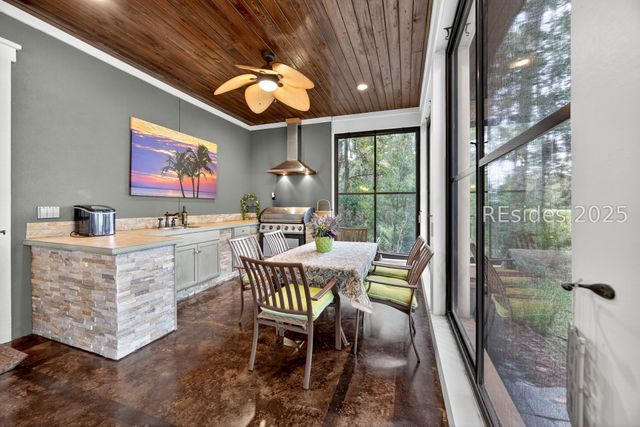 7 Normandy Cir, Bluffton, SC 29910