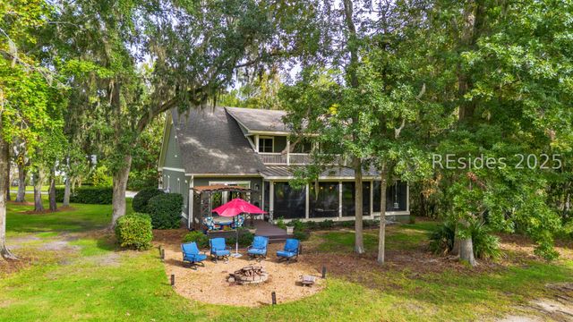 7 Normandy Cir, Bluffton, SC 29910