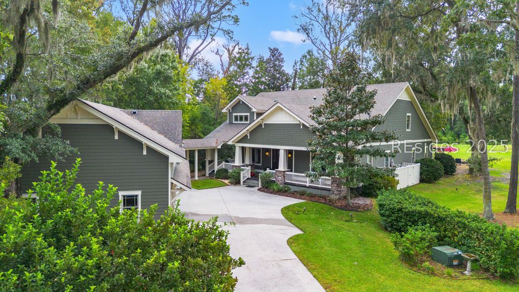 7 Normandy Cir, Bluffton, SC 29910