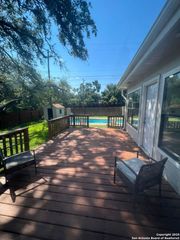 7710 Crooked Rd, San Antonio, TX 78254