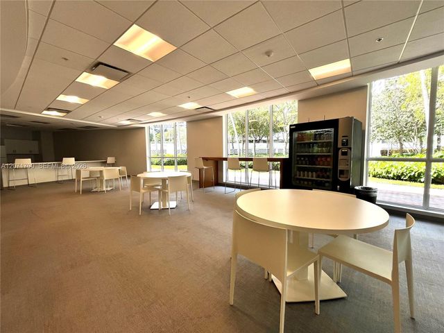 2500 Parkview Drive 1705, Hallandale Beach, FL 33009