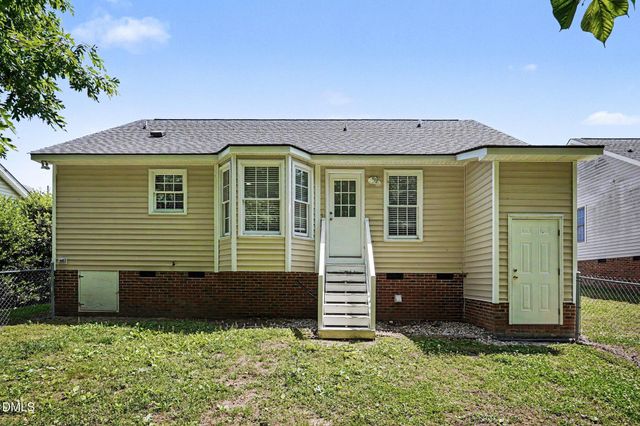 1112 Holly Pointe Drive, Wendell, NC 27591