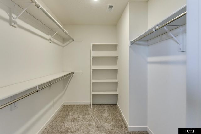 5357 N 191st Street, Elkhorn, NE 68022