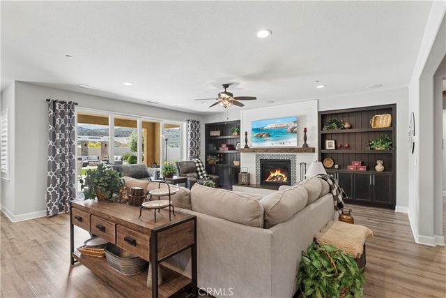 45642 Faxon, Temecula, CA 92592
