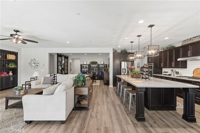 45642 Faxon, Temecula, CA 92592