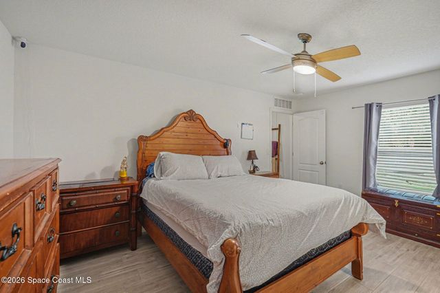 3211 Halden Avenue SE, Palm Bay, FL 32909