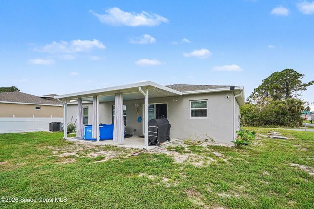3211 Halden Avenue SE, Palm Bay, FL 32909