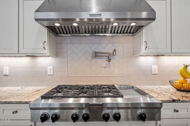 352 Rolling Meadows Lane, Chapel Hill, NC 27517