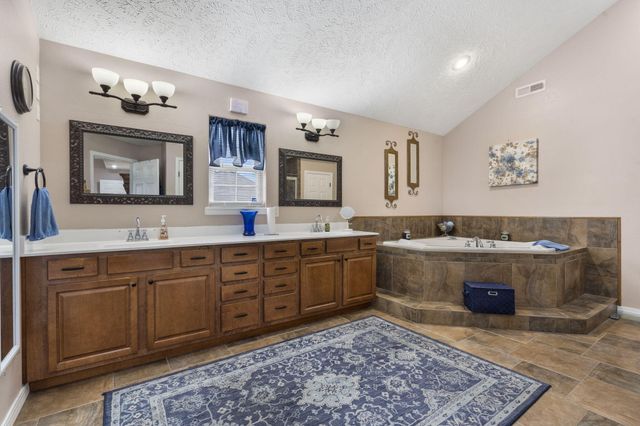 3443 W Hestand Street, Springfield, MO 65803