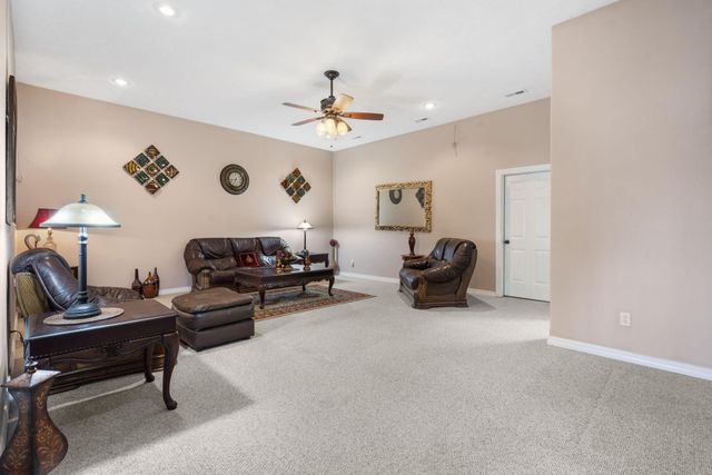 3443 W Hestand Street, Springfield, MO 65803