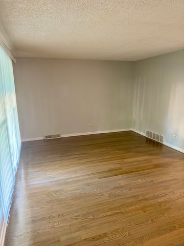 11832 S Bishop Street, Chicago, IL 60643