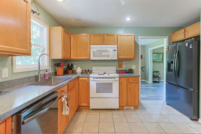 29553 Lakefield Court, Elkhart, IN 46514