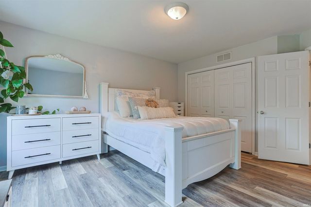 29553 Lakefield Court, Elkhart, IN 46514