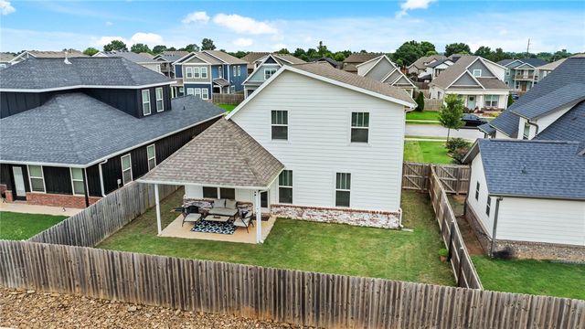 1712 W Broadway Place, Rogers, AR 72758