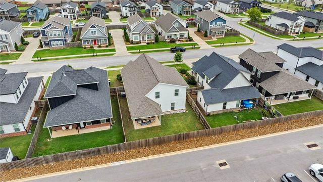 1712 W Broadway Place, Rogers, AR 72758