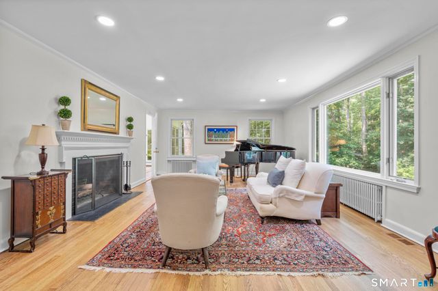 46 Fernwood Drive, Stamford, CT 06903