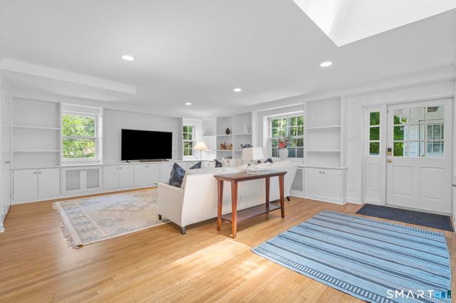 46 Fernwood Drive, Stamford, CT 06903