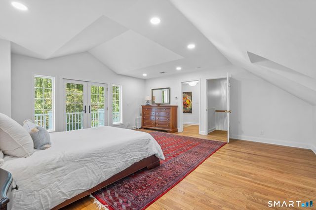 46 Fernwood Drive, Stamford, CT 06903