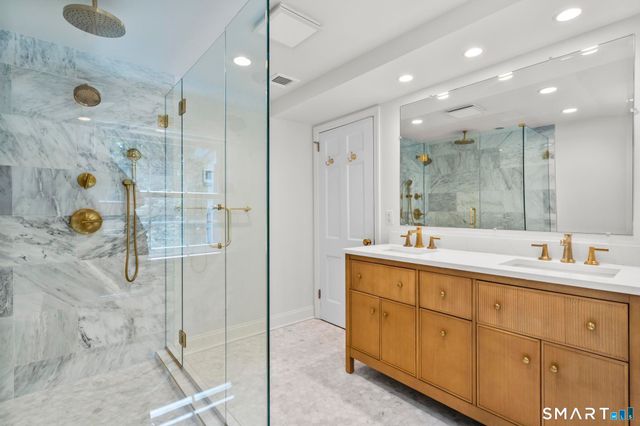 46 Fernwood Drive, Stamford, CT 06903