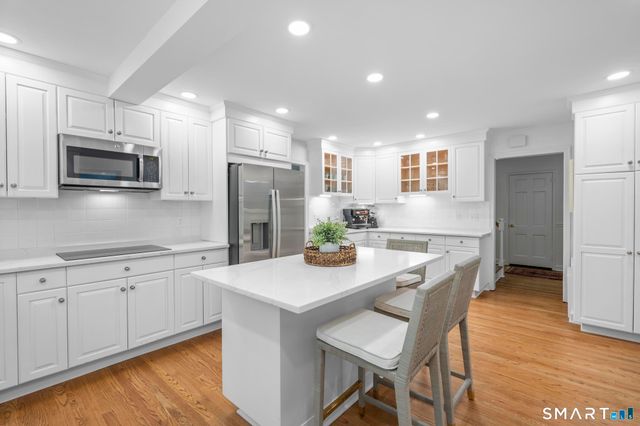 46 Fernwood Drive, Stamford, CT 06903