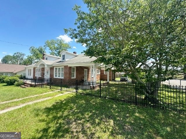 327 W Church Street, Swainsboro, GA 30401