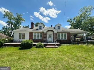 327 W Church Street, Swainsboro, GA 30401