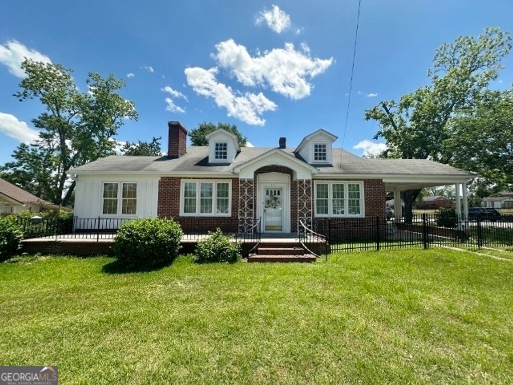 327 W Church Street, Swainsboro, GA 30401