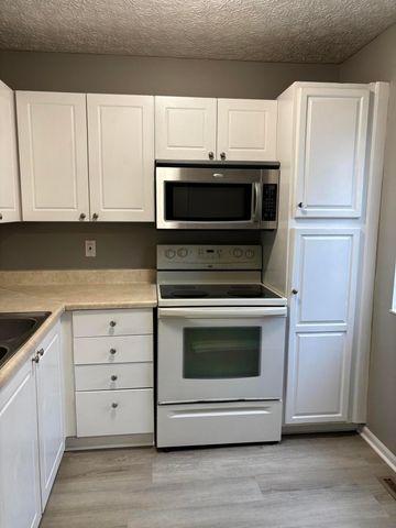 1652 Bennigan Drive, 175A, Hilliard, OH 43026